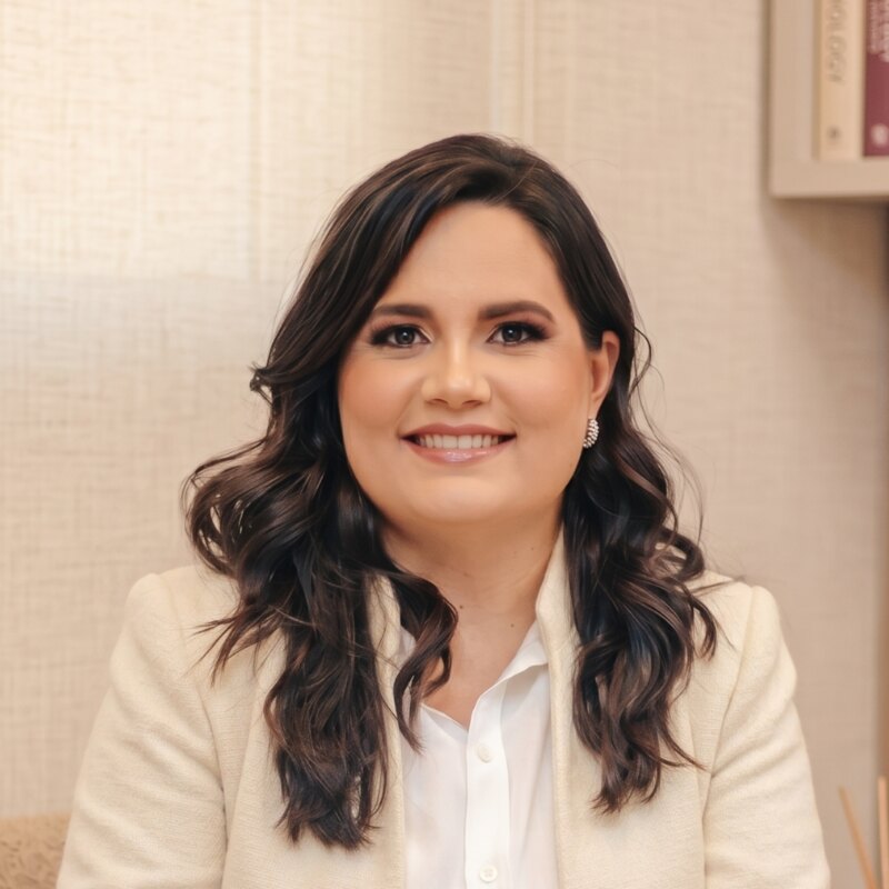 Débora Liane, autora do artigo